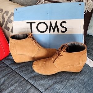 Womens Tom Size 8.5 Shoes